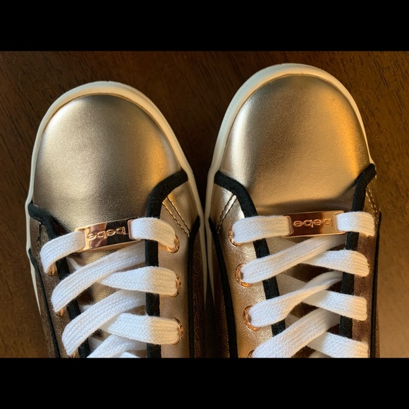 NWT in the box woman’s size 11 Bebe comfort sneakers with memory foam! - Picture 3 of 6